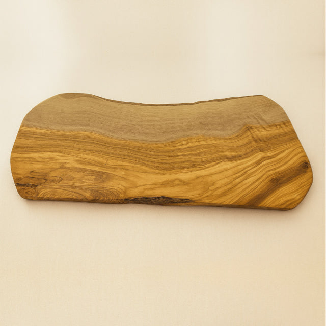Planche de présentation mince en bois d’olivier