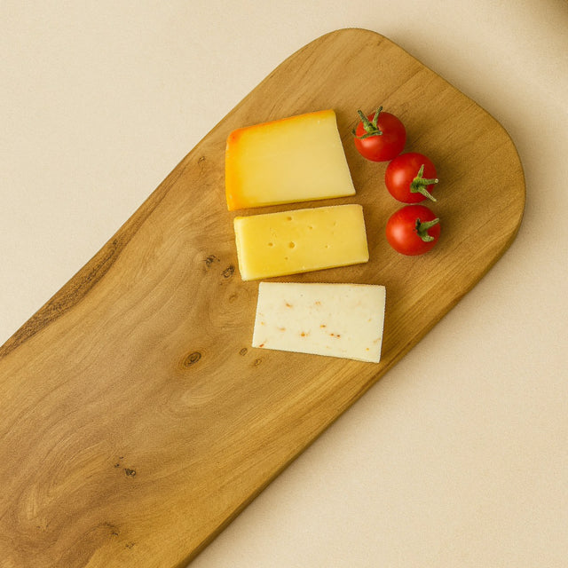 Planche de présentation mince en bois d’olivier